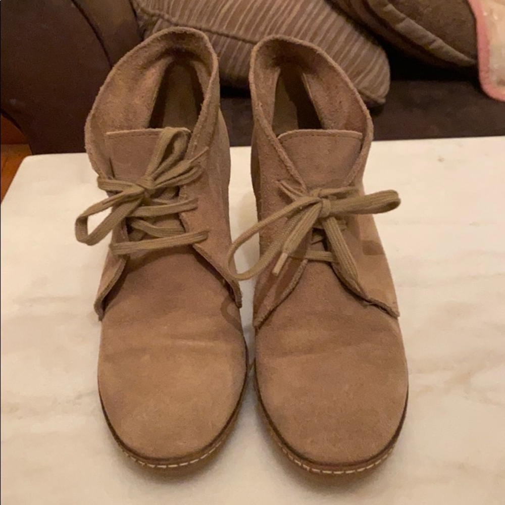 Woman wedge shoe